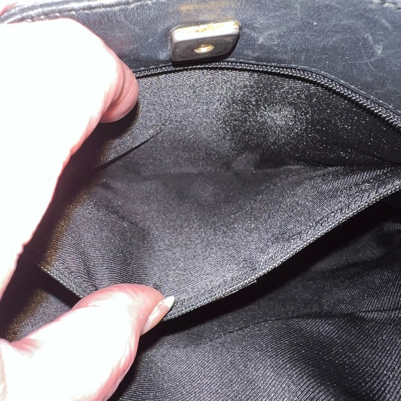 GUCCI AUTHENTIC MONOGRAM BLACK AND TAN CANVAS AND LEATHER SHOULDER BAG. EUC. - Picture 10 of 10